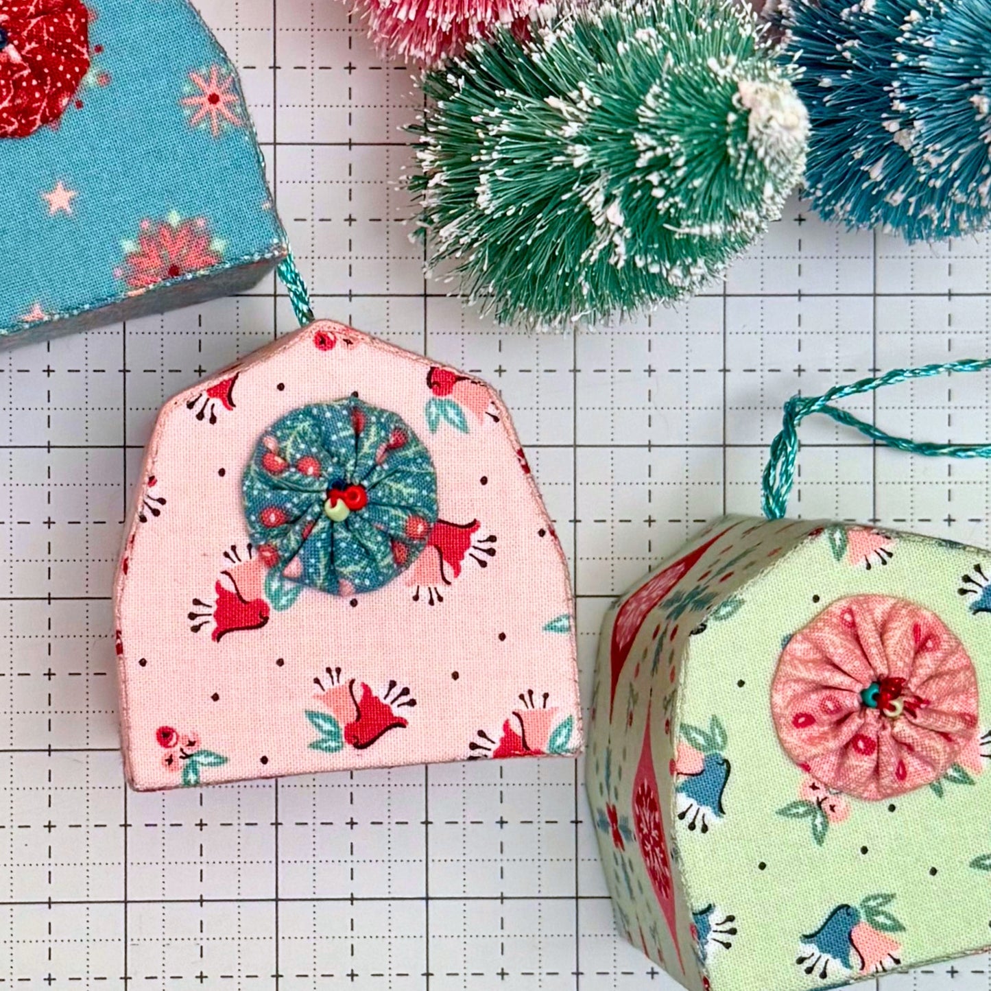 Quilt Barn Ornament: PDF Pattern