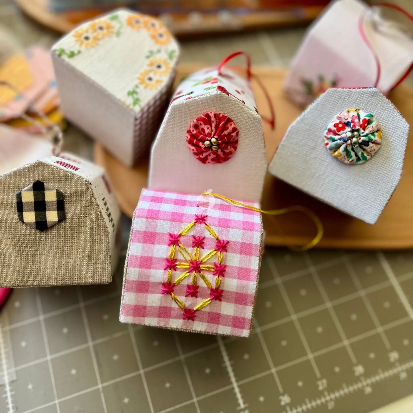 Quilt Barn Ornament PatternCraftapalooza DesignsPDF Pattern