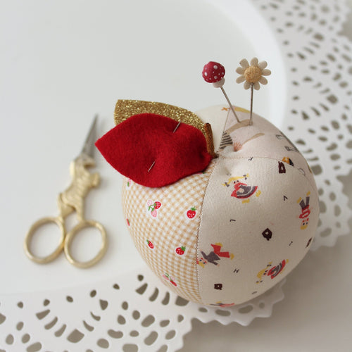 How to Make the Perfect Apple Pincushion - Craftapalooza Designs