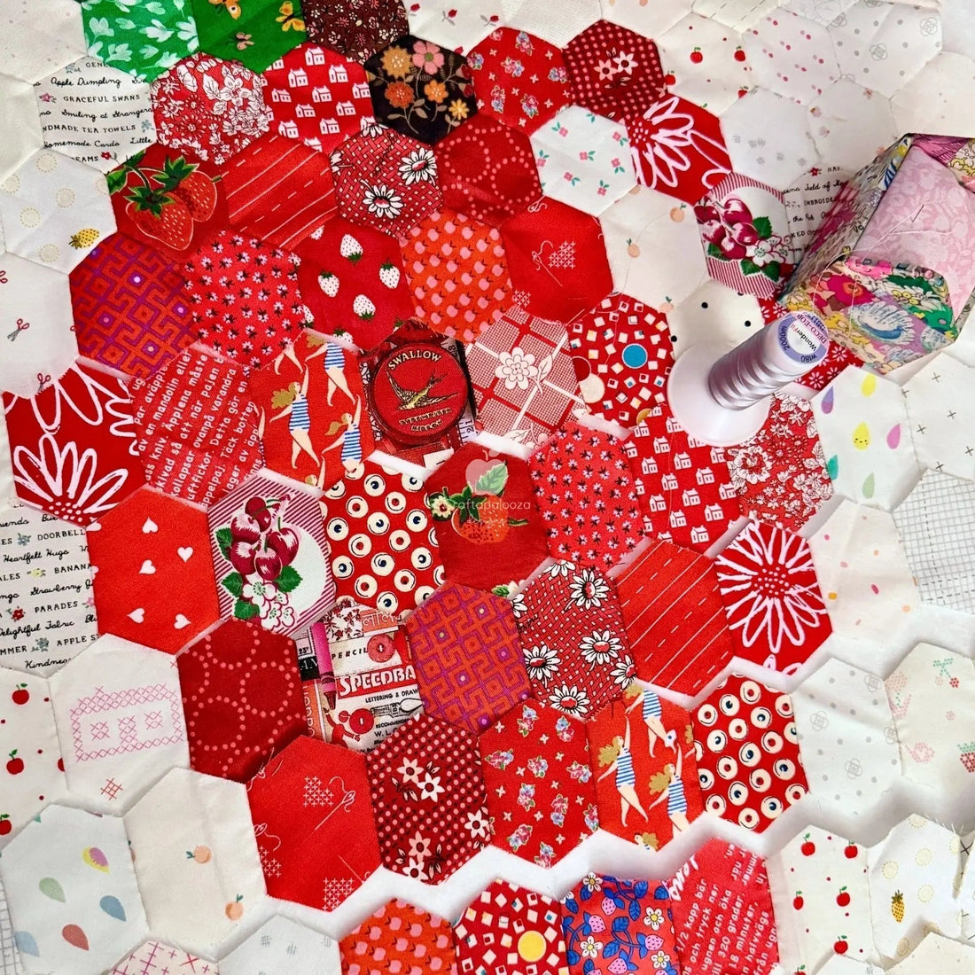 How to Sew Paper Free English Paper Piecing (and my Quilters Paradise QP26 Summit Watch List) - Craftapalooza Designs