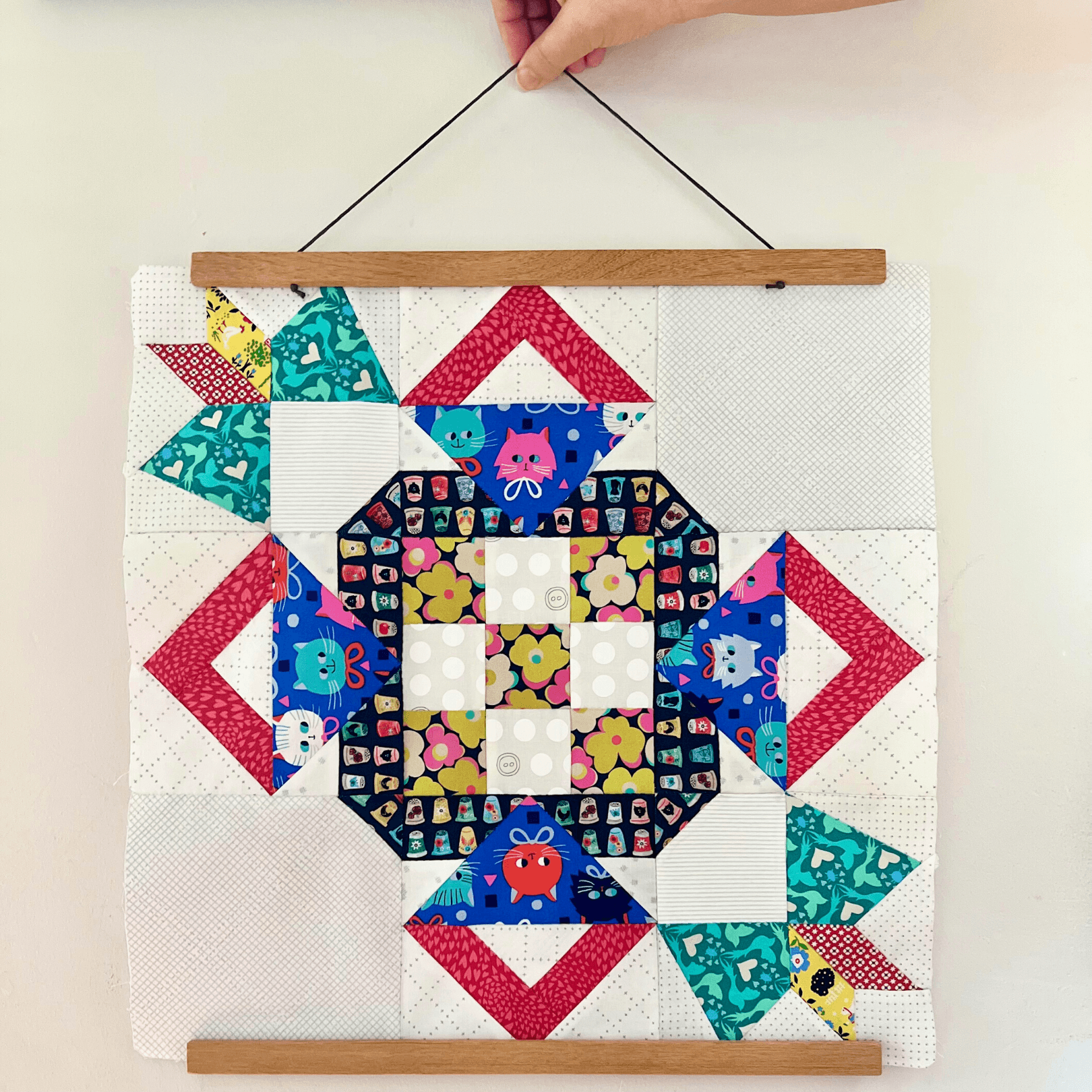 Kitty Basket Meow quilt block - Craftapalooza Designs