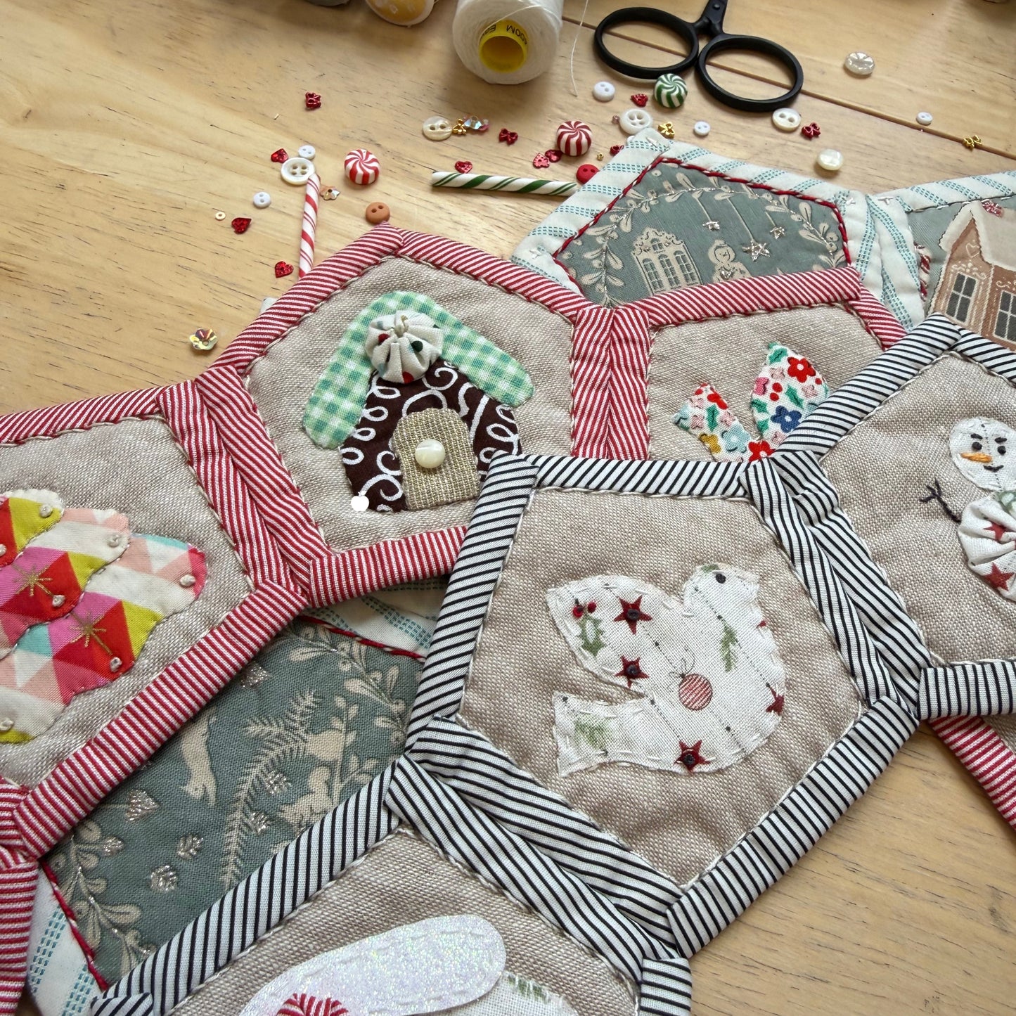 Hollygon Wreath PDF Pattern (Quilt-As-You-Go Wreath or Table Centrepiece)