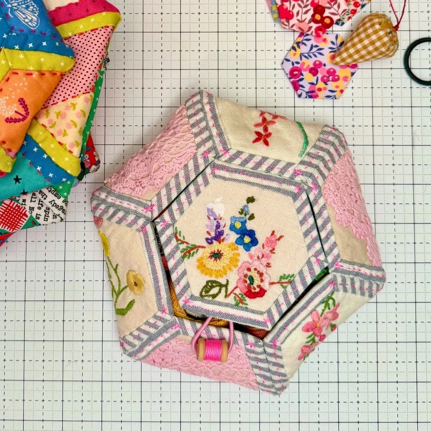 Blossie Basket PDF Pattern (Quilt as you go)Craftapalooza DesignsPDF Pattern