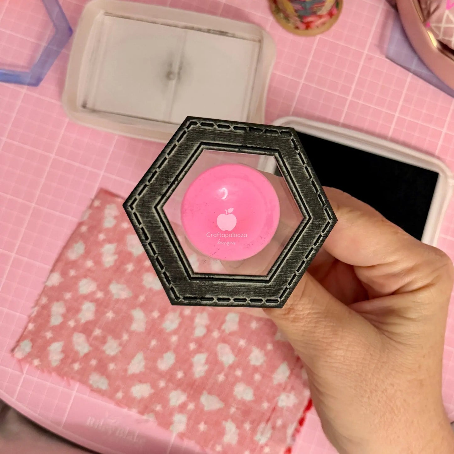 Apple-Lutely Pillow PDF Pattern (18in x 18in/45cm x 45cm) - Hand Sew Hexagons Without Papers