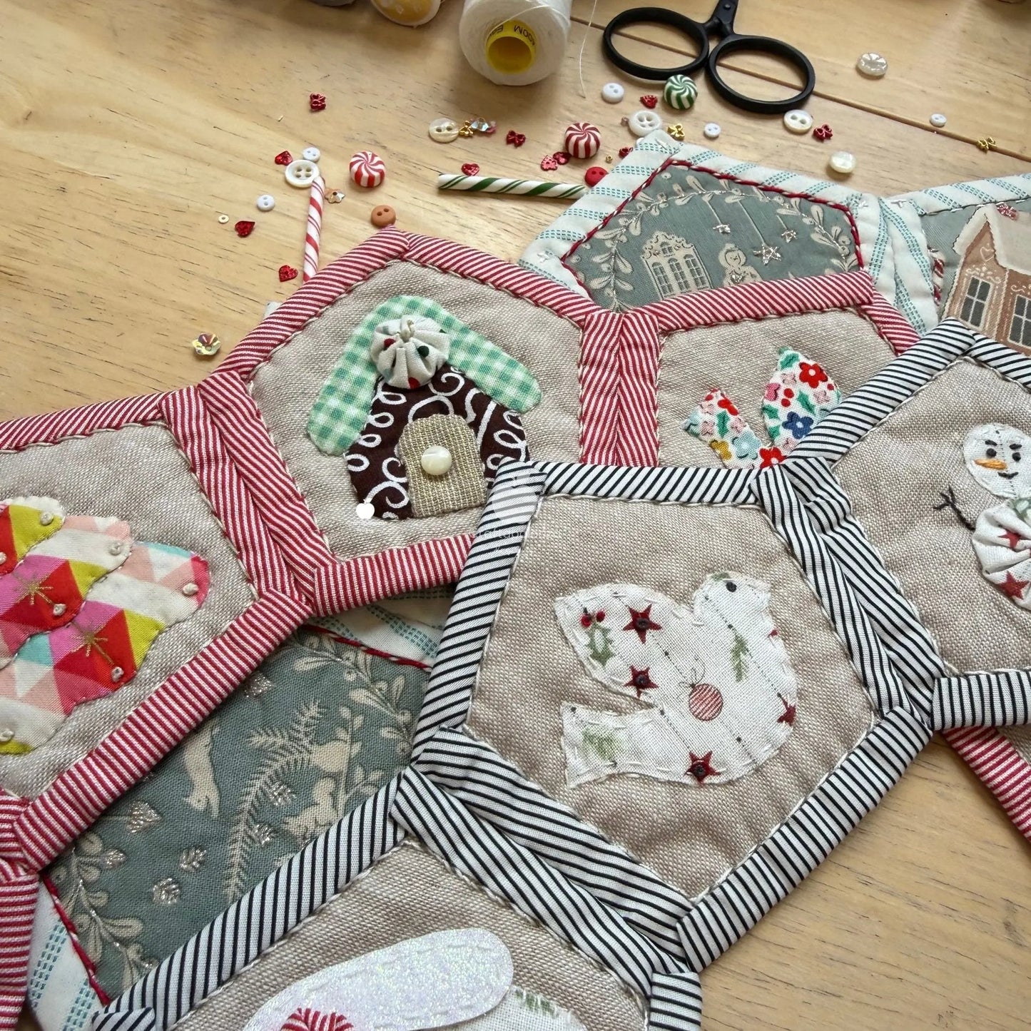Hollygon Wreath PDF Pattern (Quilt - As - You - Go Wreath or Table Centrepiece)Craftapalooza DesignsPDF Pattern