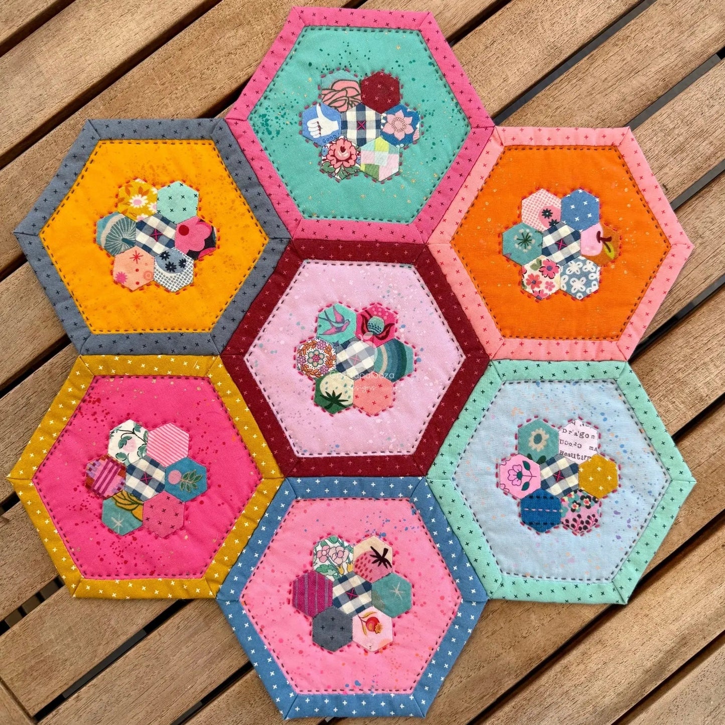 Poppin' Table Topper | Placemat | Mini Quilt: PDF PatternCraftapalooza DesignsPDF Pattern