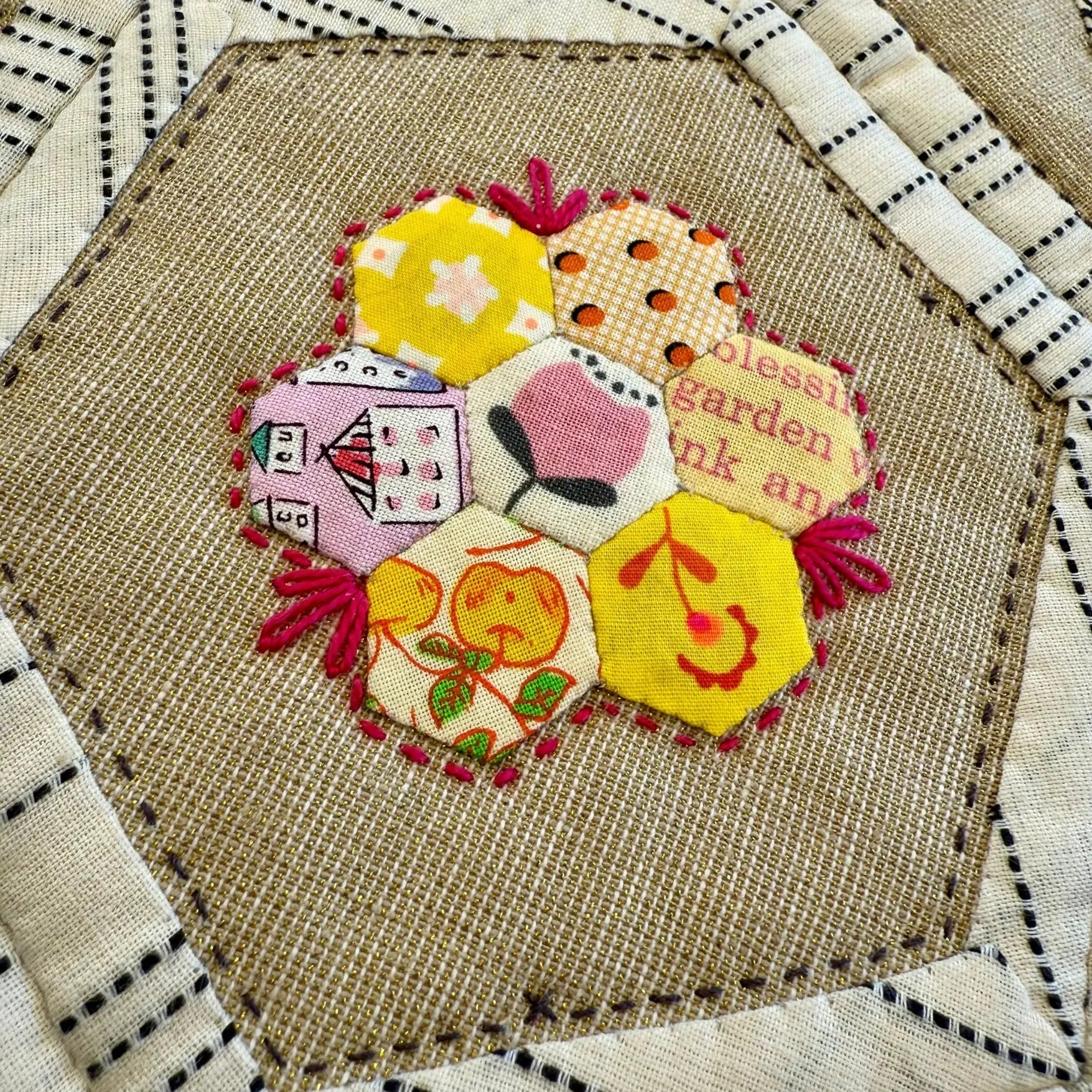 Poppin' Table Topper | Placemat | Mini Quilt: PDF PatternCraftapalooza DesignsPDF Pattern